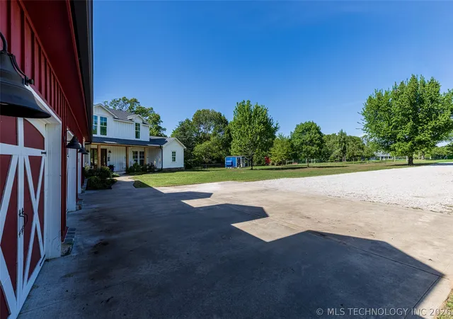 Homes for sale in Claremore, OK | 16300 S 4210 Rd, Claremore, OK 74017 | MLS# 2607616