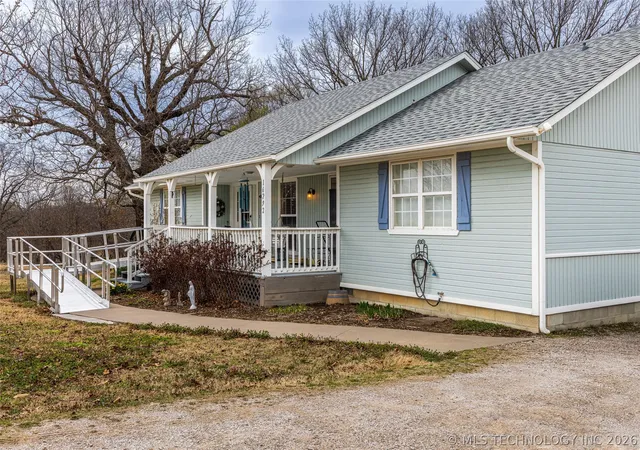 Homes for sale in Claremore, OK | 16292 S 4210 Rd, Claremore, OK 74017 | MLS# 2607617
