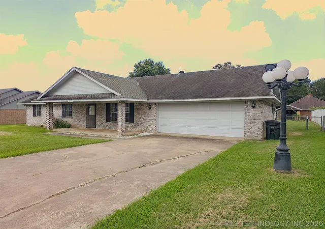 1st image of 2709 Forrest Cir, Durant, OK 74701 | MLS# 2607910