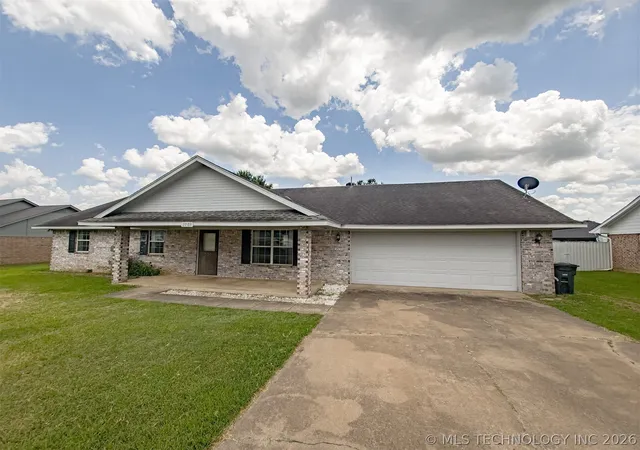 3rd image of 2709 Forrest Cir, Durant, OK 74701 | MLS# 2607910