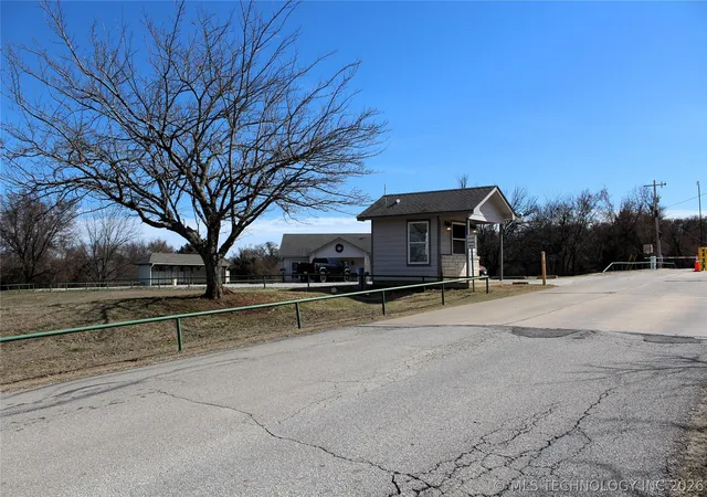 2nd image of 1901 River Oak Dr, Kingston, OK 73439 | MLS# 2607942