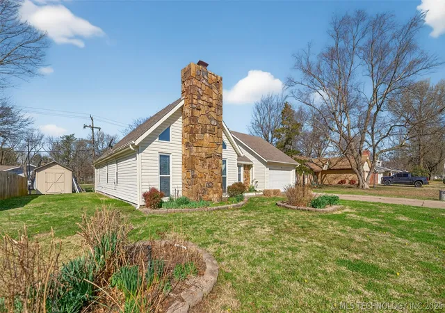 2nd image of 1408 S Veyda St, Pryor, OK 74361 | MLS# 2608054