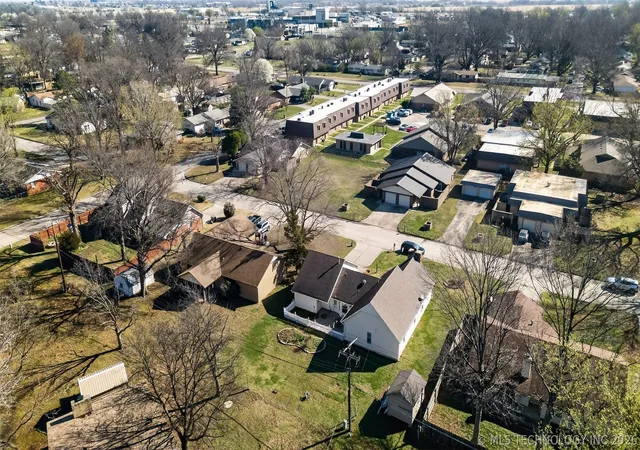 33rd image of 1408 S Veyda St, Pryor, OK 74361 | MLS# 2608054