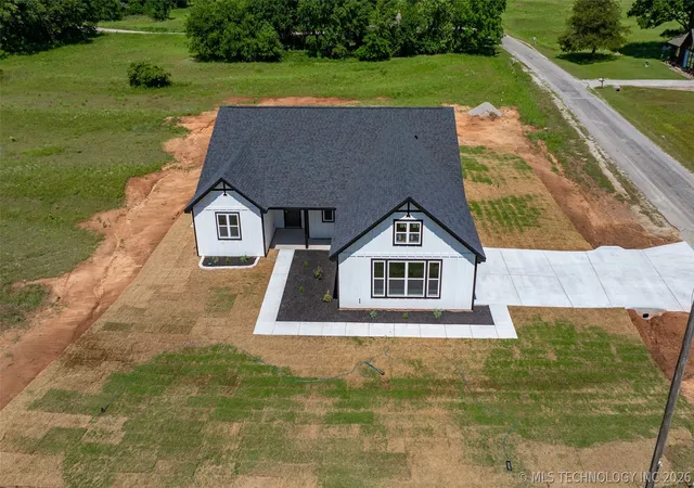 Homes for sale in Burneyville, OK | 1 Diamondhead Dr, Burneyville, OK 73430 | MLS# 2606925
