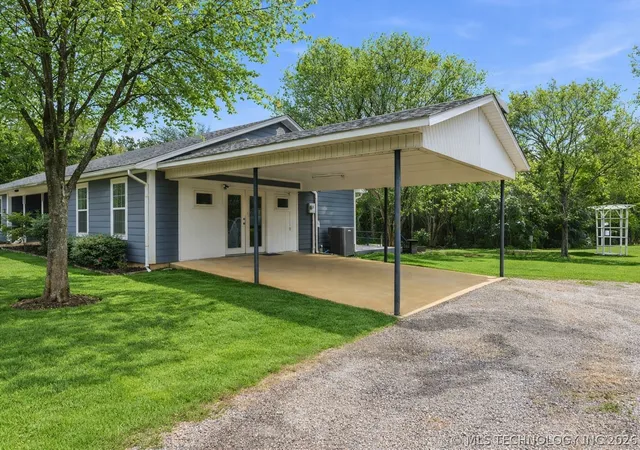 Homes for sale in Durant, OK | 559 E 4Th St, Durant, OK 74701 | MLS# 2608284