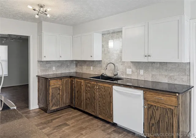 Homes for sale in Tahlequah, OK | 1203 Garner Ave, Tahlequah, OK 74464 | MLS# 2608475