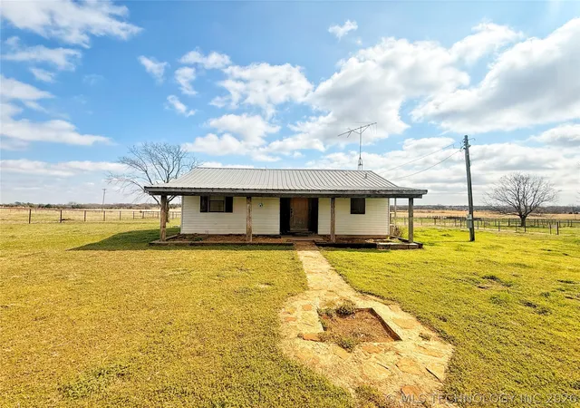 Homes for sale in Holdenville, OK | 6655 E 133, Holdenville, OK 74848 | MLS# 2608247