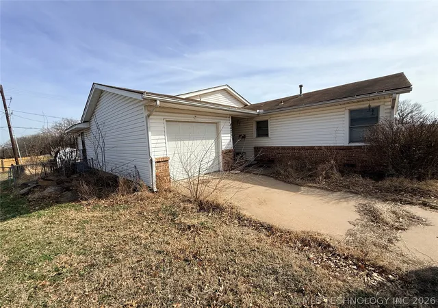 Photo 2 of Sale Pending at 4825 S Lawton Ave, Tulsa, OK 74107 | MLS# 2608638 | Listing updated on 2026-08-20