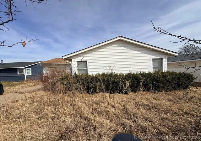 Photo 3 of Sale Pending at 4825 S Lawton Ave, Tulsa, OK 74107 | MLS# 2608638 | Listing updated on 2026-08-20