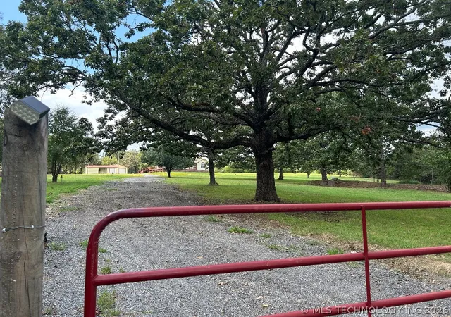 Photo 2 of Sale Pending at 30245 S 210th Road, Henryetta, OK 74437 | MLS# 2608685 | Listing updated on 2026-08-23