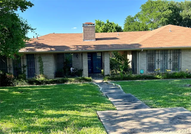 2nd image of 906 Briarwood Pl, Durant, OK 74701 | MLS# 2608680