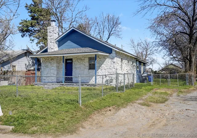 3rd image of 1169 N Atlanta Pl, Tulsa, OK 74110 | MLS# 2608650