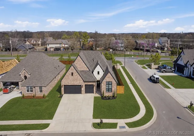 Photo 2 of Single family home for sale at 2847 E 141st Court, Bixby, OK 74008 | MLS# 2607250 | Listing updated on 2026-08-20