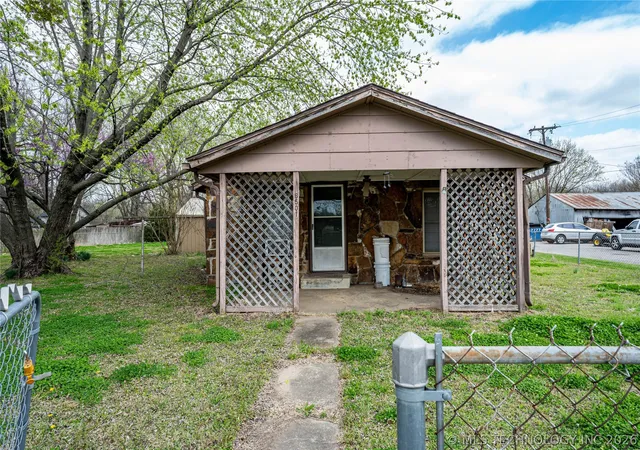 1st image of 6501 N Quaker Ave, Tulsa, OK 74126 | MLS# 2608686