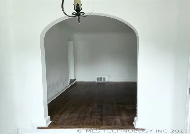 2nd image of 2424 N Boston Ave, Tulsa, OK 74106 | MLS# 2608641