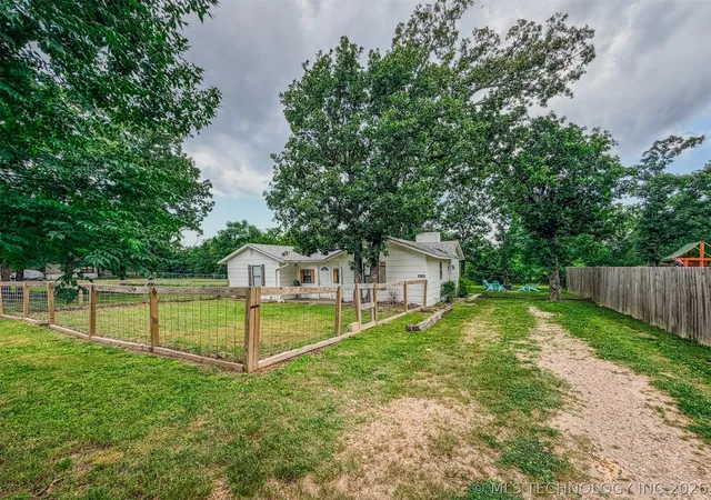 Homes for sale in Cookson, OK | 34245 S 527 Rd, Cookson, OK 74427 | MLS# 2608765