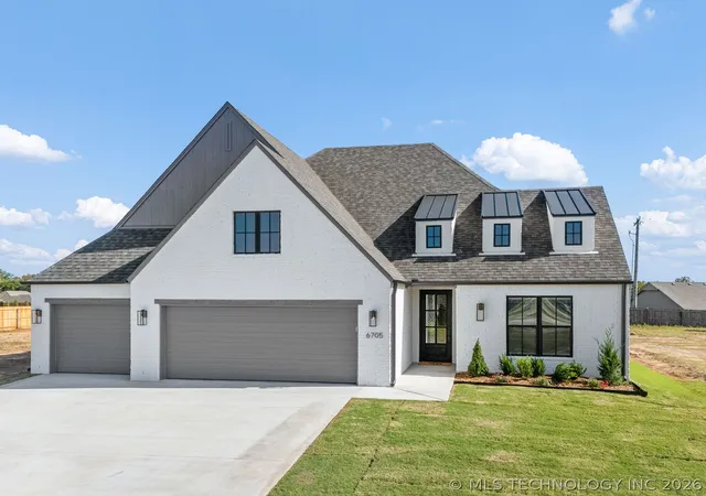1st image of 6705 S Fir Ave, Broken Arrow, OK 74011 | MLS# 2608788