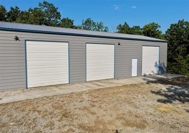 3rd image of 12097 State Hwy 9 E, Eufaula, OK 74432 | MLS# 2608807