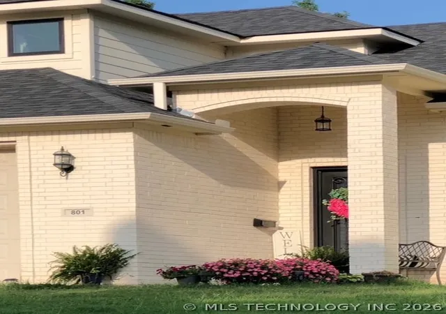 2nd image of 801 Ridgecrest, Ardmore, OK 73401 | MLS# 2606552