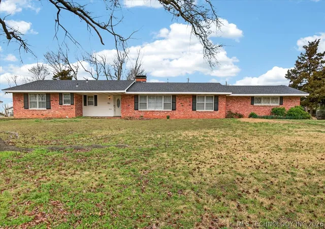 Homes for sale in Bartlesville, OK | 701 Winding Wy, Bartlesville, OK 74006 | MLS# 2608707