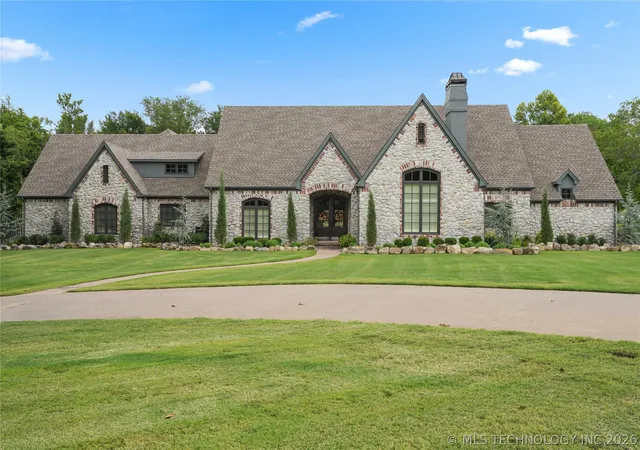 1st image of 3821 Country Club Cir, Muskogee, OK 74403 | MLS# 2607919