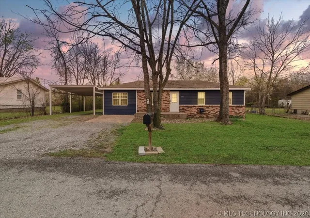 Homes for sale in Tahlequah, OK | 630 Green Country Dr, Tahlequah, OK 74464 | MLS# 2608977
