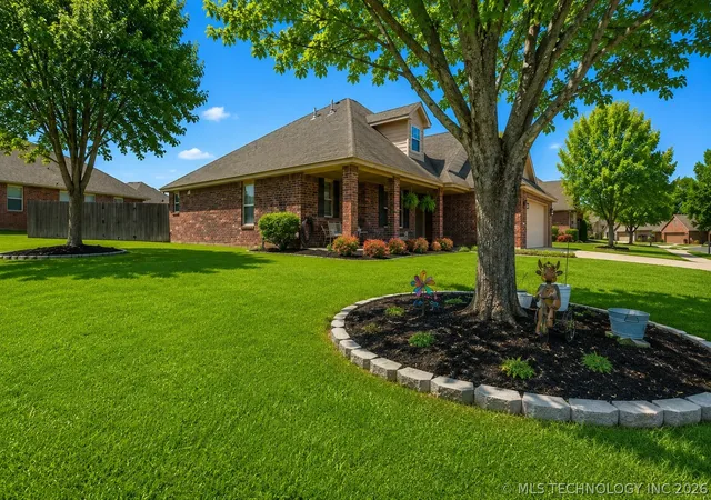 Homes for sale in Glenpool, OK | 14560 Jordan Ct, Glenpool, OK 74033 | MLS# 2608843