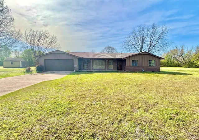 Homes for sale in Stigler, OK | 402 S Sockey Ln, Stigler, OK 74462 | MLS# 2609012