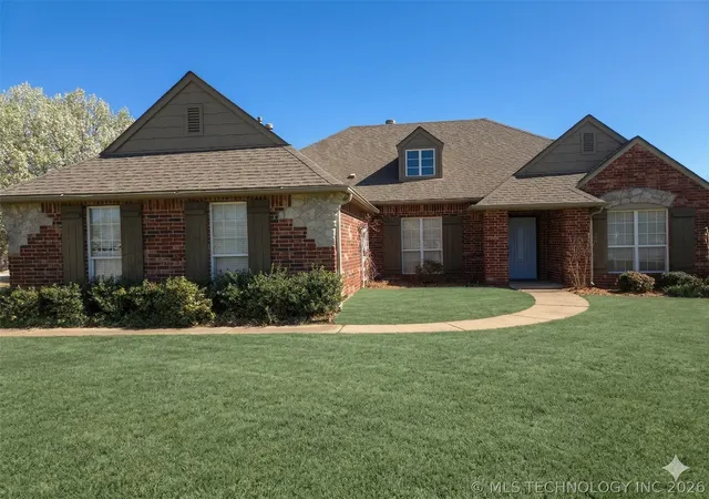 Homes for sale in Glenpool, OK | 12325 Longhorn Cir, Glenpool, OK 74066 | MLS# 2609037