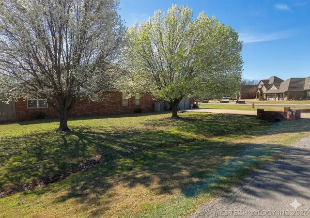 Homes for sale in Glenpool, OK | 12325 Longhorn Cir, Glenpool, OK 74066 | MLS# 2609037