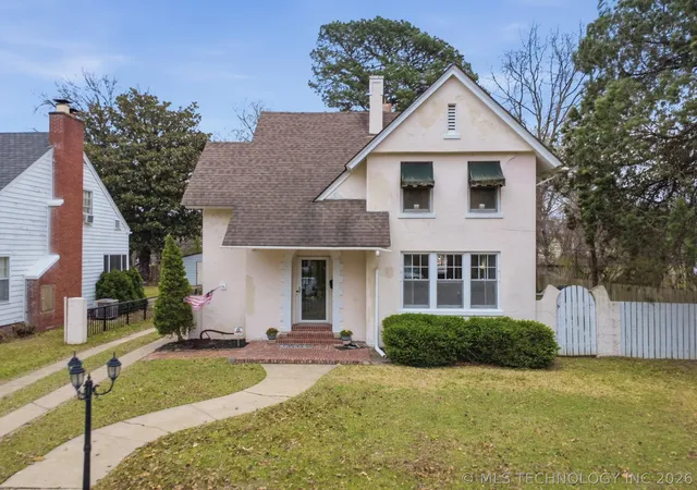 Photo 2 of Single family home for sale at 420 S 13th Street, Muskogee, OK 74401 | MLS# 2609107 | Listing updated on 2026-08-20