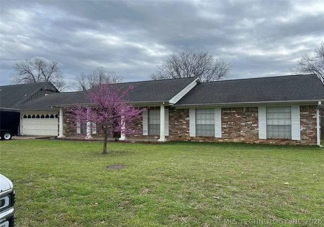 1st image of 2711 Kingston St N, Muskogee, OK 74403 | MLS# 2609130