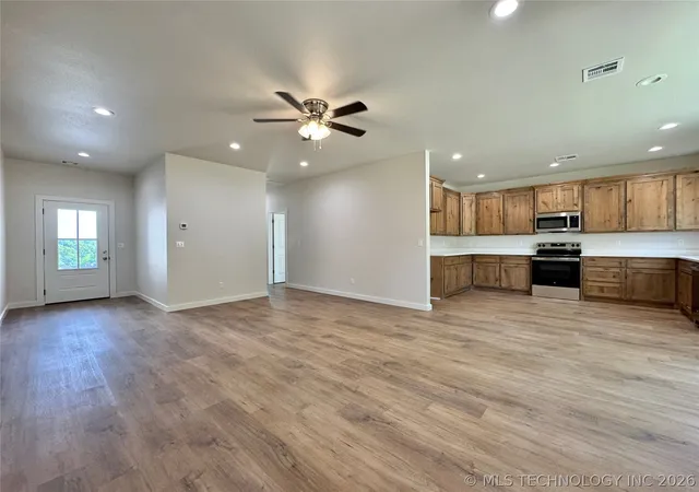Homes for sale in Tahlequah, OK | 824 E Harlan Dr, Tahlequah, OK 74464 | MLS# 2609260
