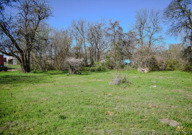 Homes for sale in Hugo, OK | 403 N Broadway St, Hugo, OK 74743 | MLS# 2609210