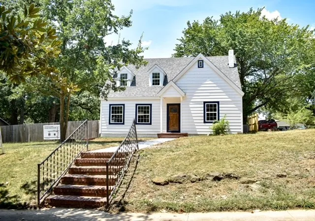 2nd image of 1111 N 5th Ave, Durant, OK 74701 | MLS# 2608354