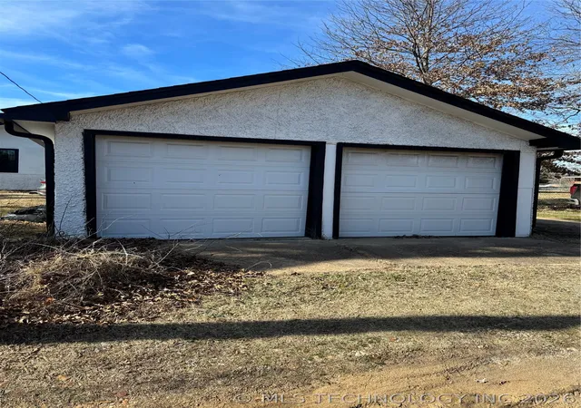 Homes for sale in Muskogee, OK | 306 N 17th St, Muskogee, OK 74401 | MLS# 2609151