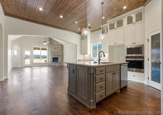 Photo 4 of Single family home for sale at 6253 S 92nd Eastavenue, Tulsa, OK 74133 | MLS# 2609345 | Listing updated on 2026-05-18