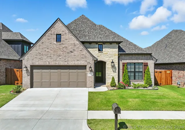 Single family home for sale at 9069 E 62nd Place S, Tulsa, OK 74133 | MLS# 2609348 | Listing updated on 2026-05-18