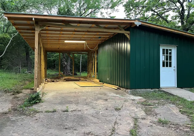 image of 403993 E 1090 Rd, Henryetta, OK 74437 | MLS# 2609049