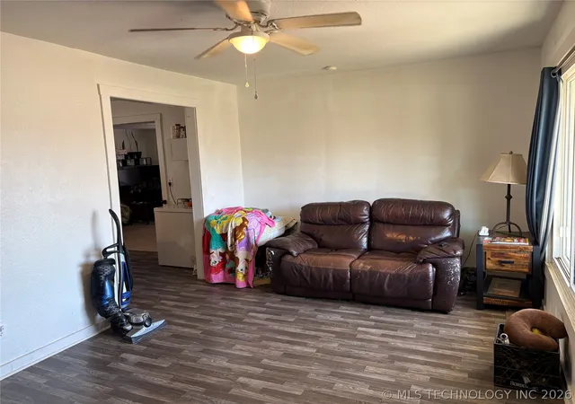 3rd image of 706 Coyne St, Miami, OK 74354 | MLS# 2609372