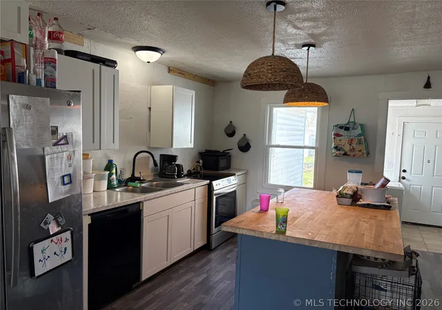 4th image of 706 Coyne St, Miami, OK 74354 | MLS# 2609372
