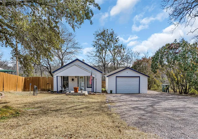 Homes for sale in Kingston, OK | 7172 C St, Kingston, OK 73439 | MLS# 2609400