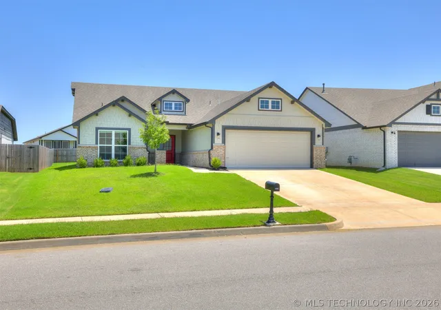 Photo 1 of Single family home for sale at 12333 N 132nd Avenue E, Collinsville, OK 74021 | MLS# 2609149 | Listing updated on 2026-08-26
