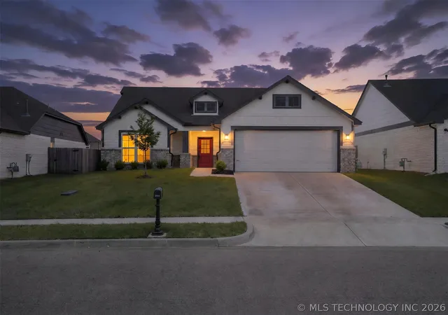 Homes for sale in Collinsville, OK | 12333 N 132nd Ave E, Collinsville, OK 74021 | MLS# 2609149