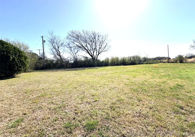 image of 13076 Bramble St, Henryetta, OK 74437 | MLS# 2609448