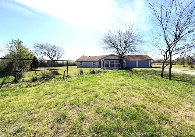 image of 13076 Bramble St, Henryetta, OK 74437 | MLS# 2609448