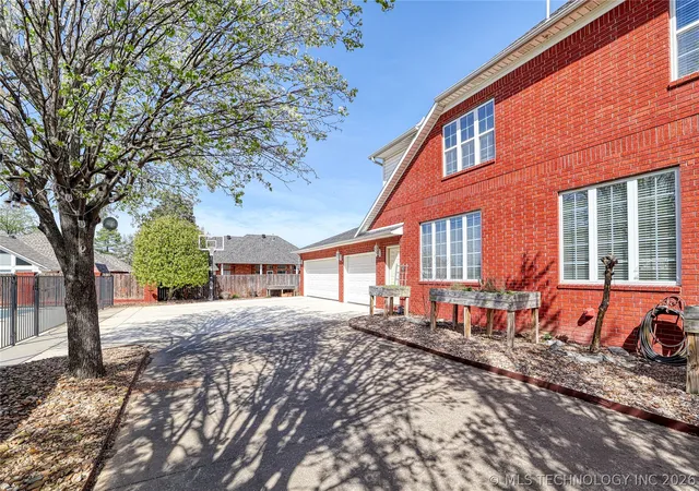 3rd image of 29 River Oaks Ave, Mc Alester, OK 74501 | MLS# 2609433