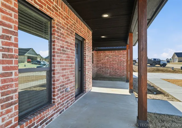 2nd image of 1906 Boxer Ln, Durant, OK 74701 | MLS# 2609476