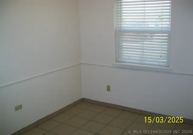 5th image of 303 Willow St, Lone Grove, OK 73443 | MLS# 2609496