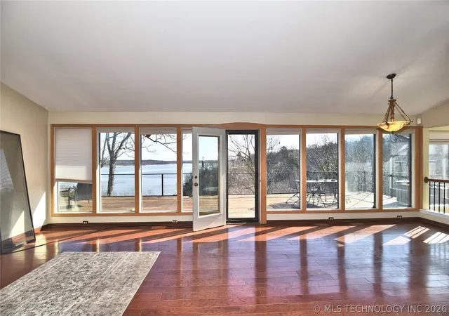 3rd image of 909 N Canyon Cove Dr, Cleveland, OK 74020 | MLS# 2609509